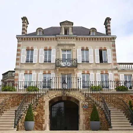 Au Coeur Du Vignoble Champenois *