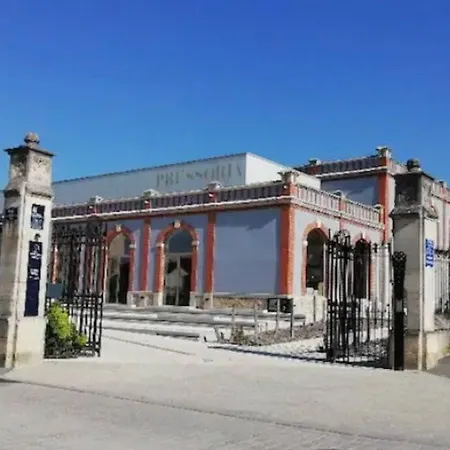 Au Coeur Du Vignoble Champenois Apartmán *